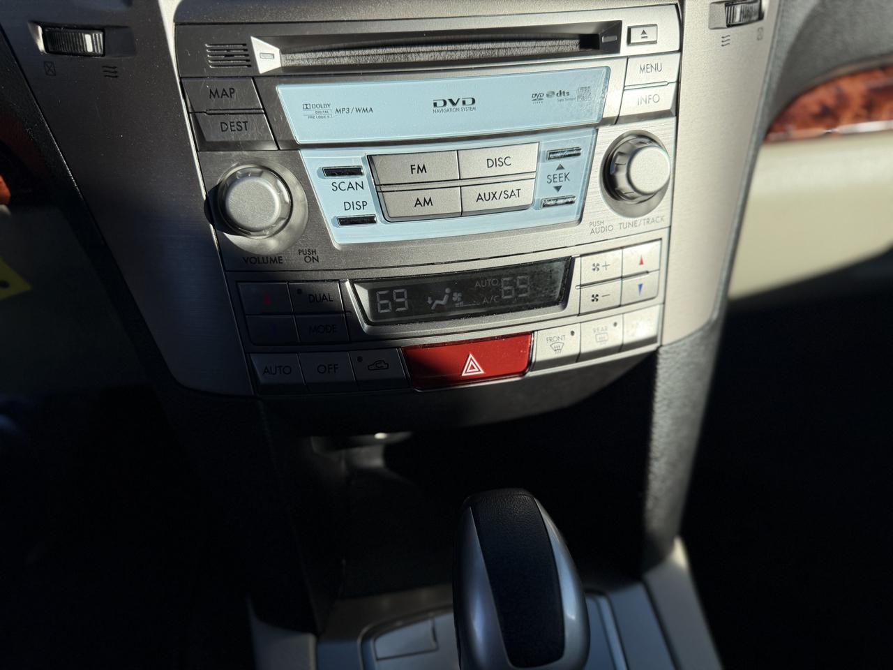 Subaru Legacy 2.5i Limited 2012