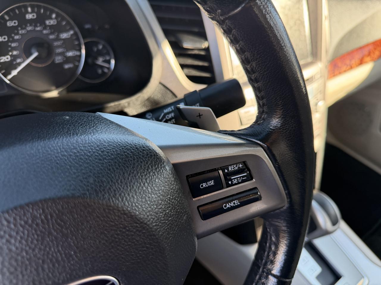 Subaru Legacy 2.5i Limited 2012