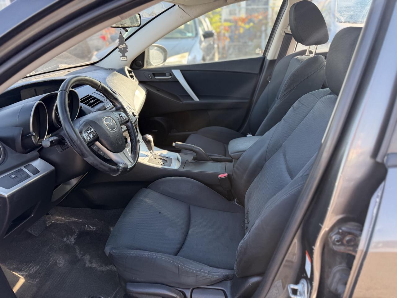 Mazda MAZDA3 s Grand Touring 4-Door 2010