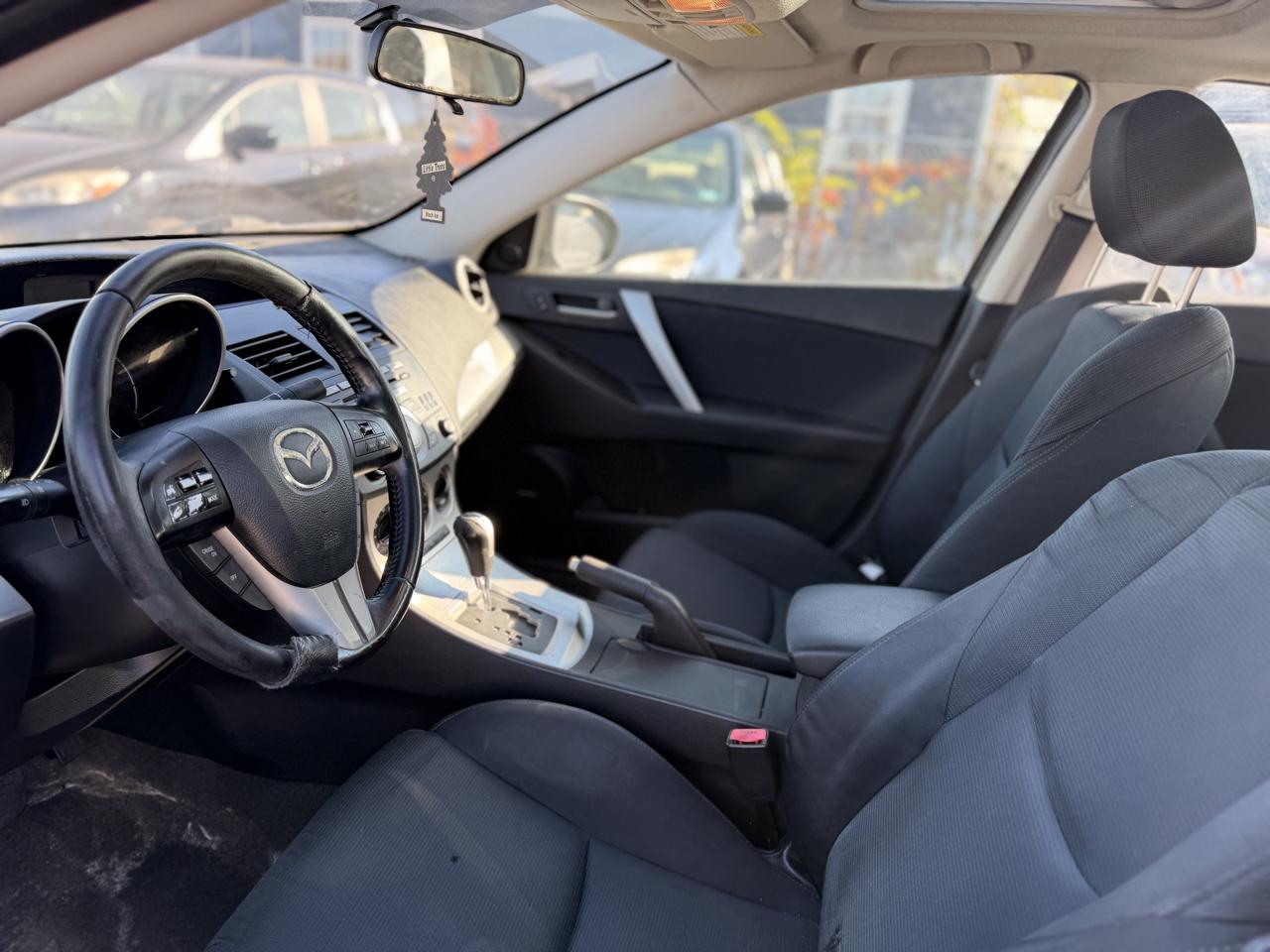 Mazda MAZDA3 s Grand Touring 4-Door 2010