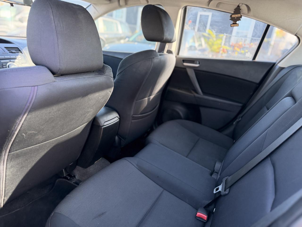 Mazda MAZDA3 s Grand Touring 4-Door 2010