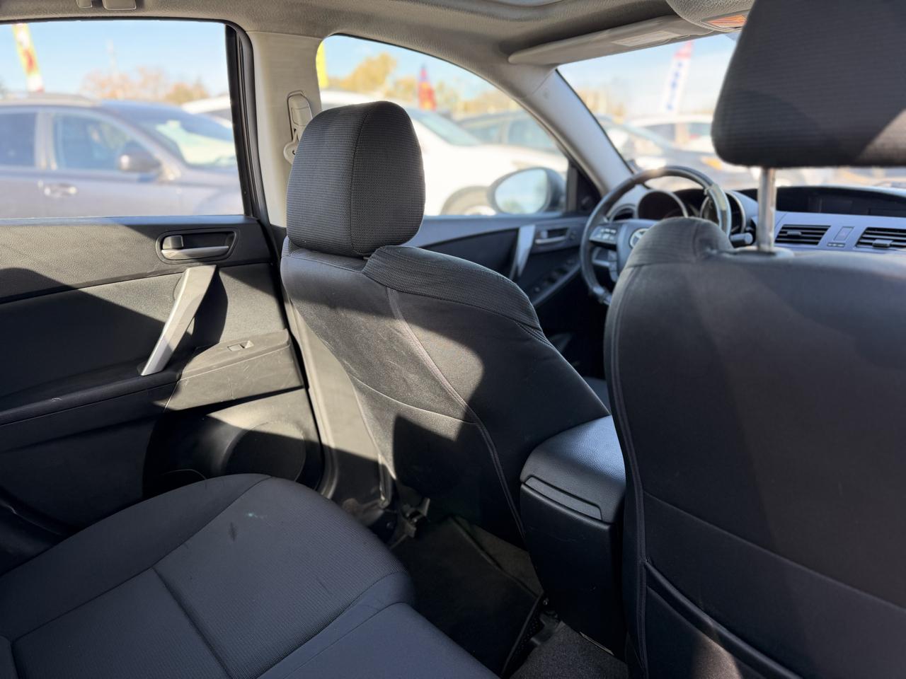 Mazda MAZDA3 s Grand Touring 4-Door 2010