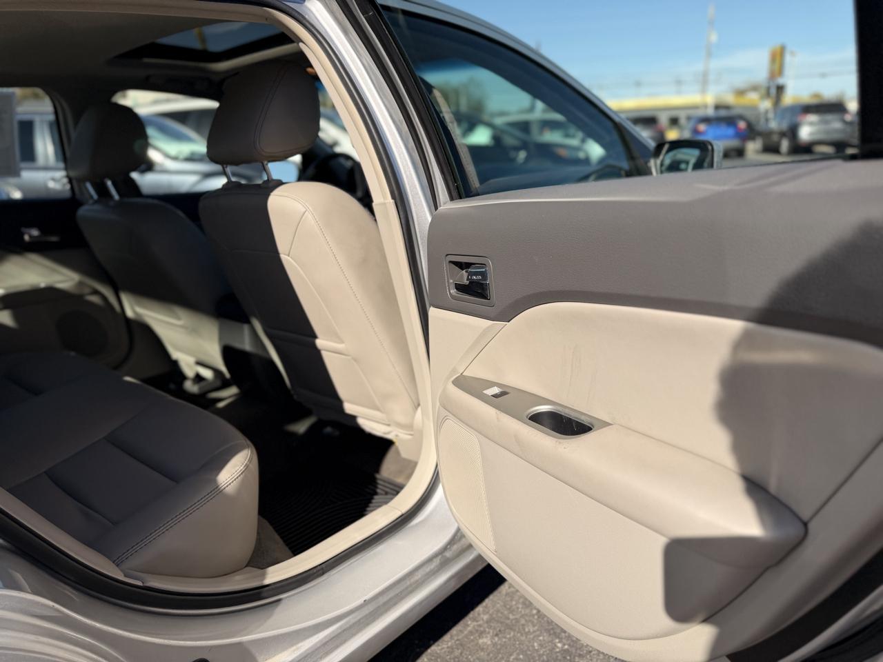 Ford Fusion V6 SEL AWD 2011