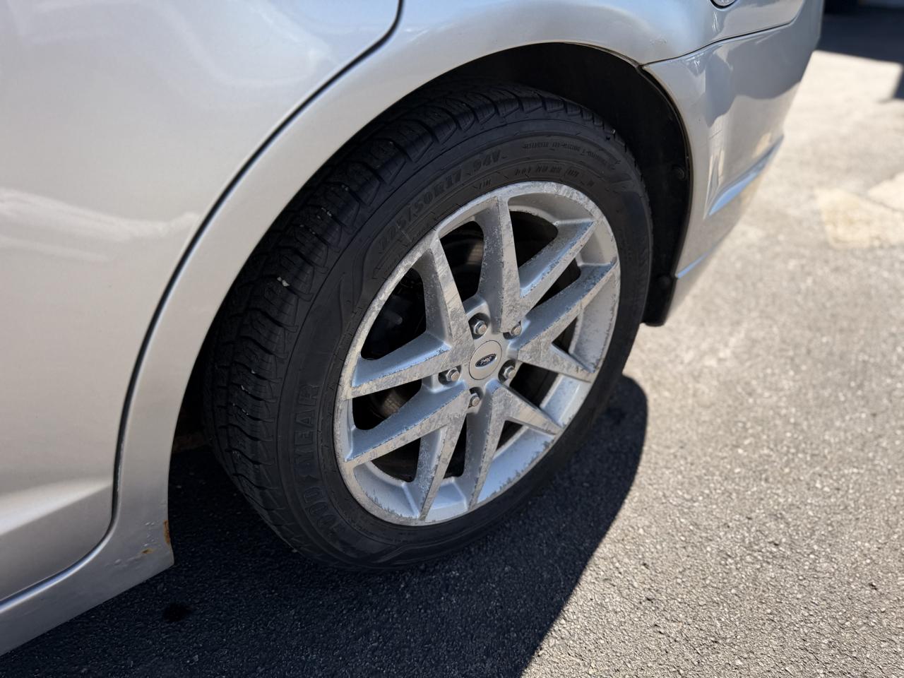 Ford Fusion V6 SEL AWD 2011