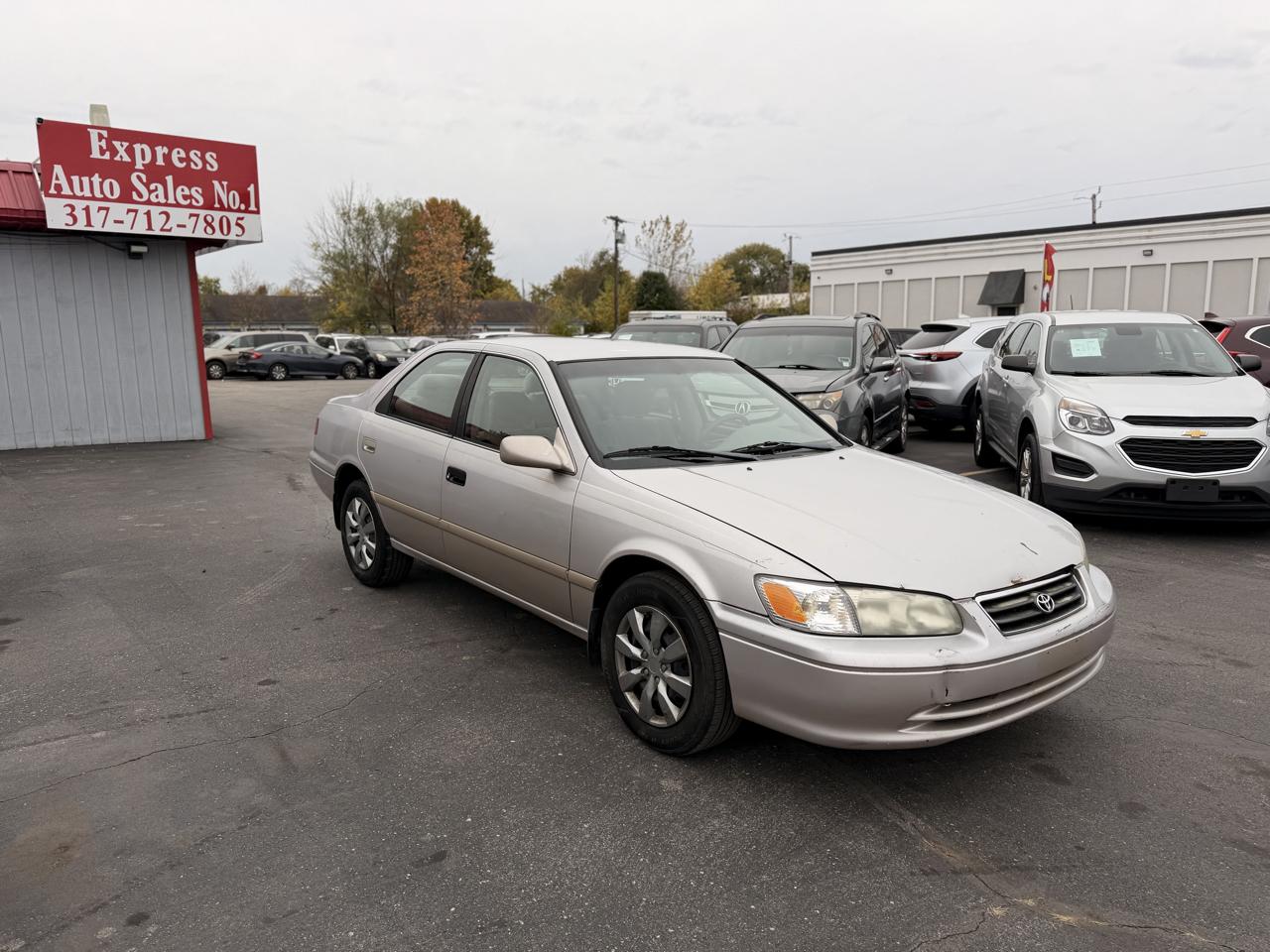 Toyota Camry XLE 2001