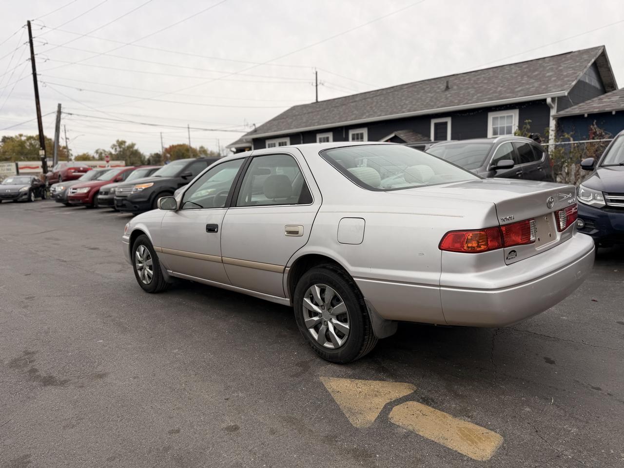 Toyota Camry XLE 2001