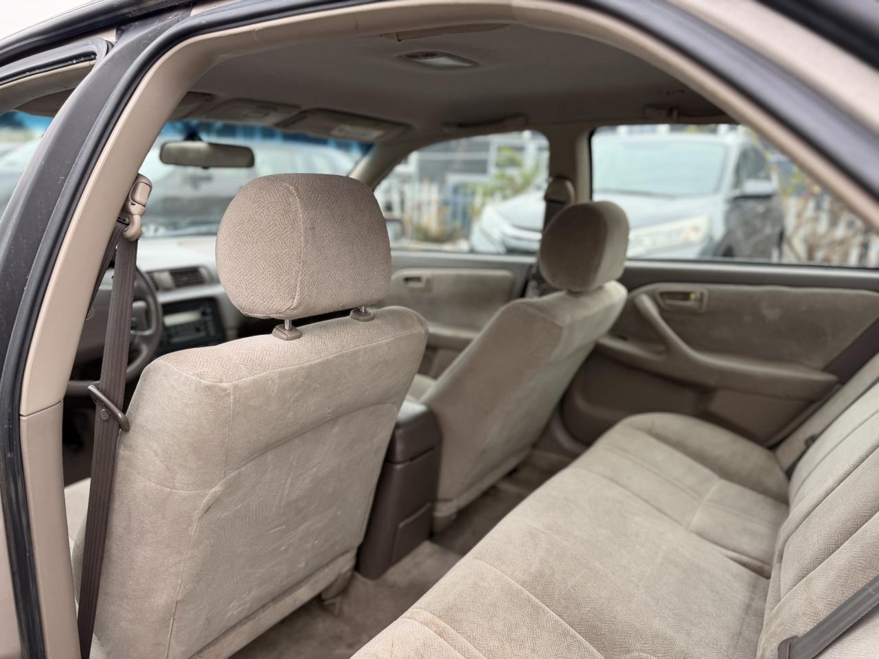 Toyota Camry XLE 2001