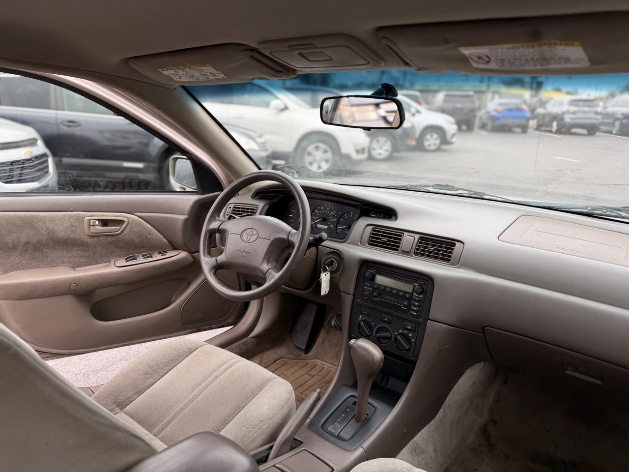 Toyota Camry XLE 2001