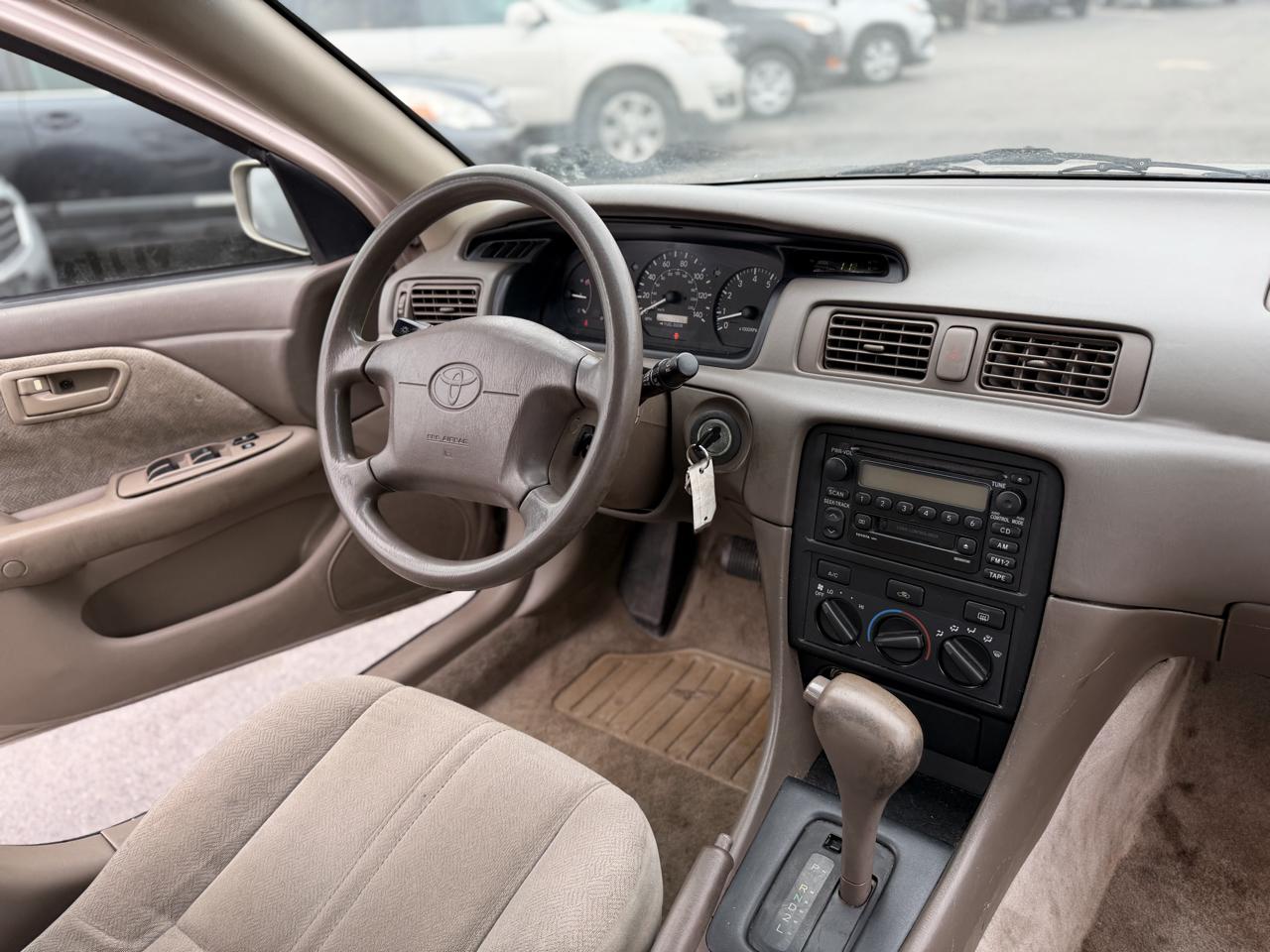 Toyota Camry XLE 2001