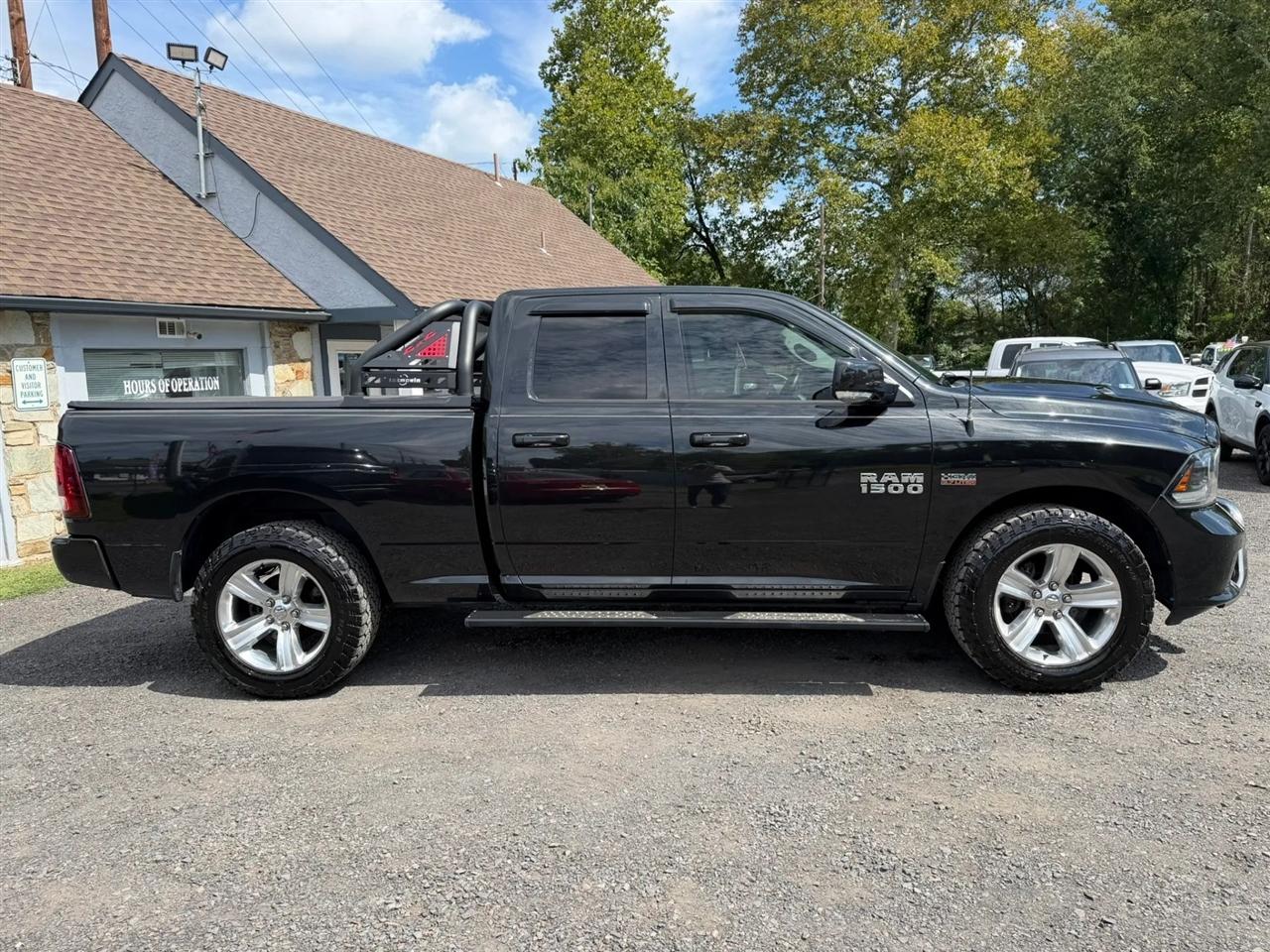 RAM 1500 Sport Quad Cab 4WD 2015