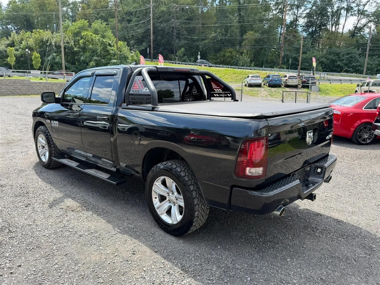RAM 1500 Sport Quad Cab 4WD 2015