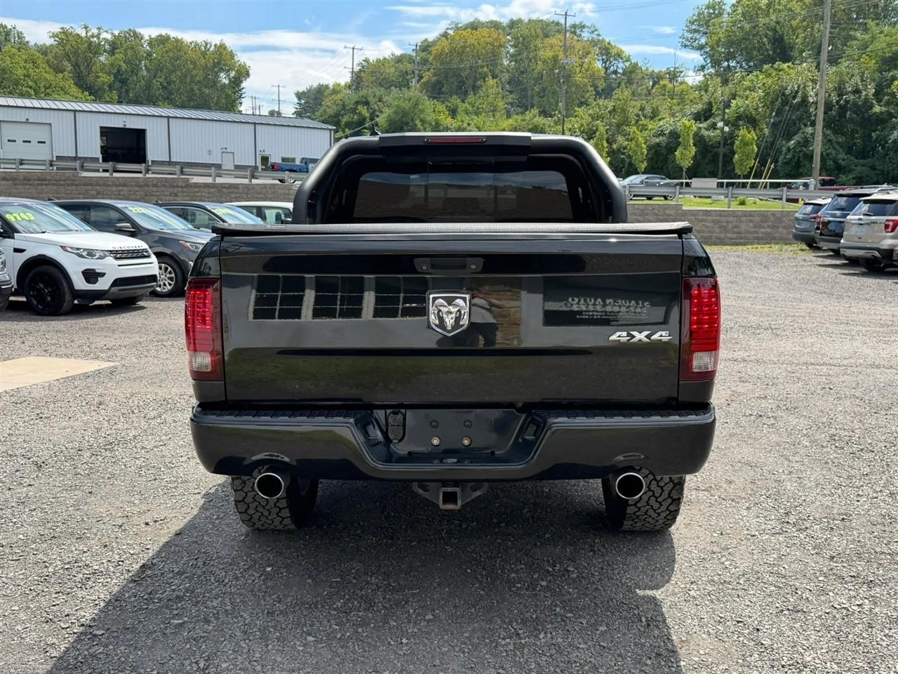 RAM 1500 Sport Quad Cab 4WD 2015