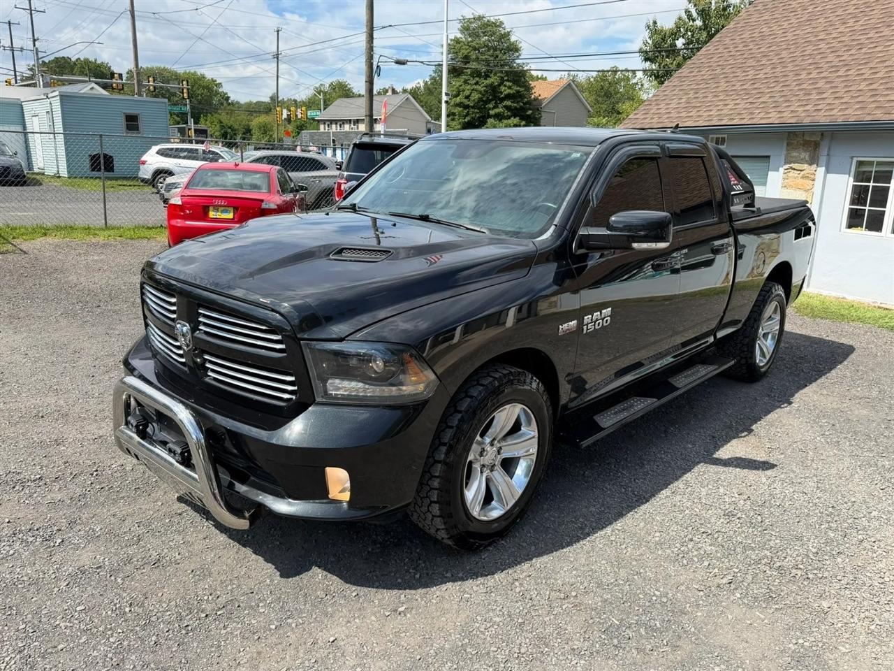 RAM 1500 Sport Quad Cab 4WD 2015