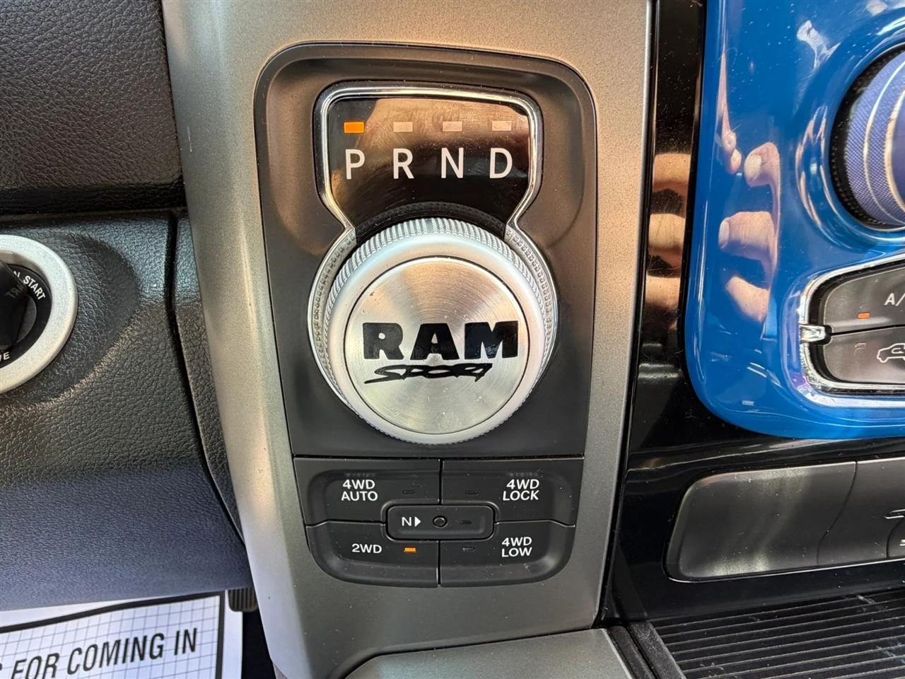 RAM 1500 Sport Quad Cab 4WD 2015