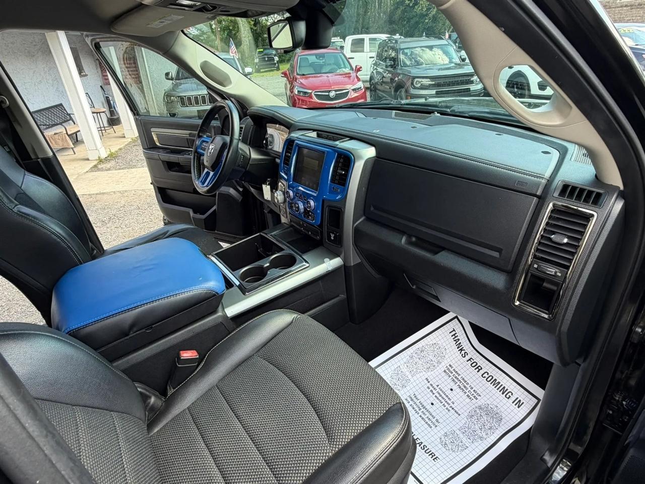 RAM 1500 Sport Quad Cab 4WD 2015
