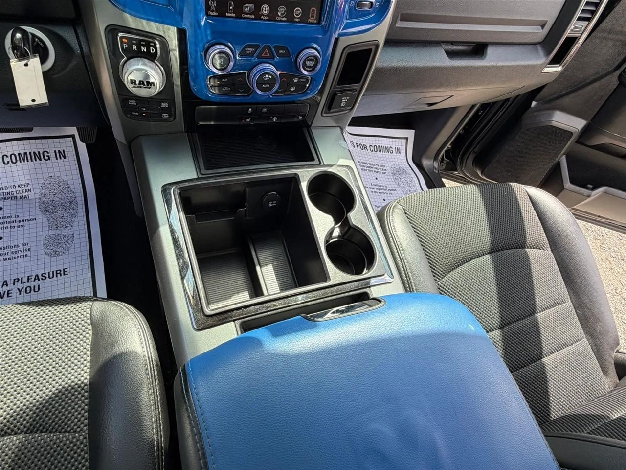 RAM 1500 Sport Quad Cab 4WD 2015