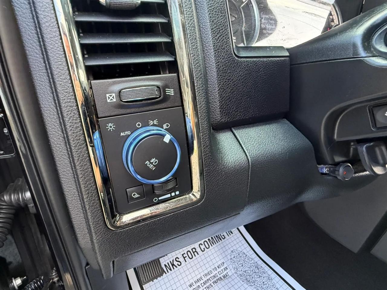 RAM 1500 Sport Quad Cab 4WD 2015