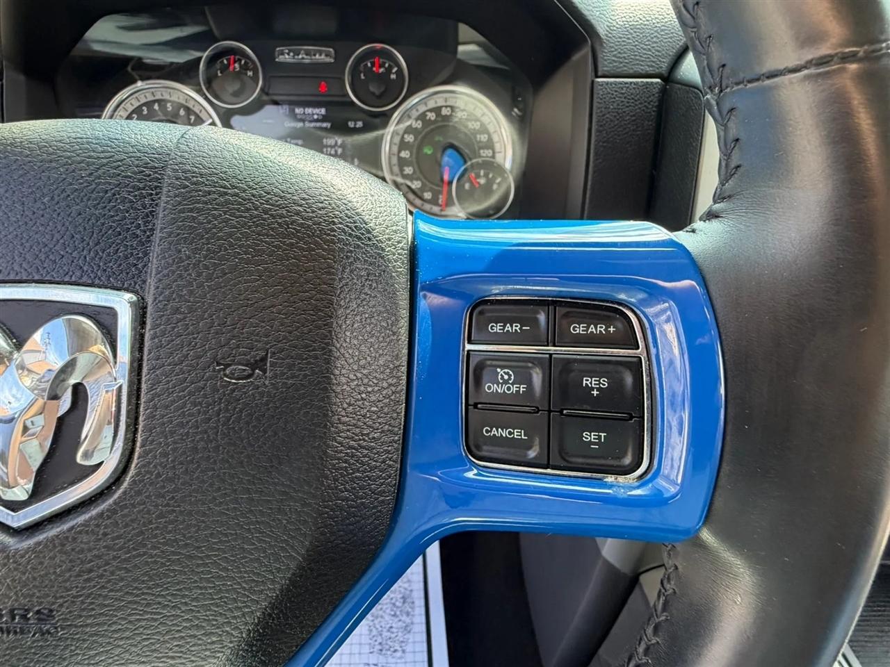 RAM 1500 Sport Quad Cab 4WD 2015
