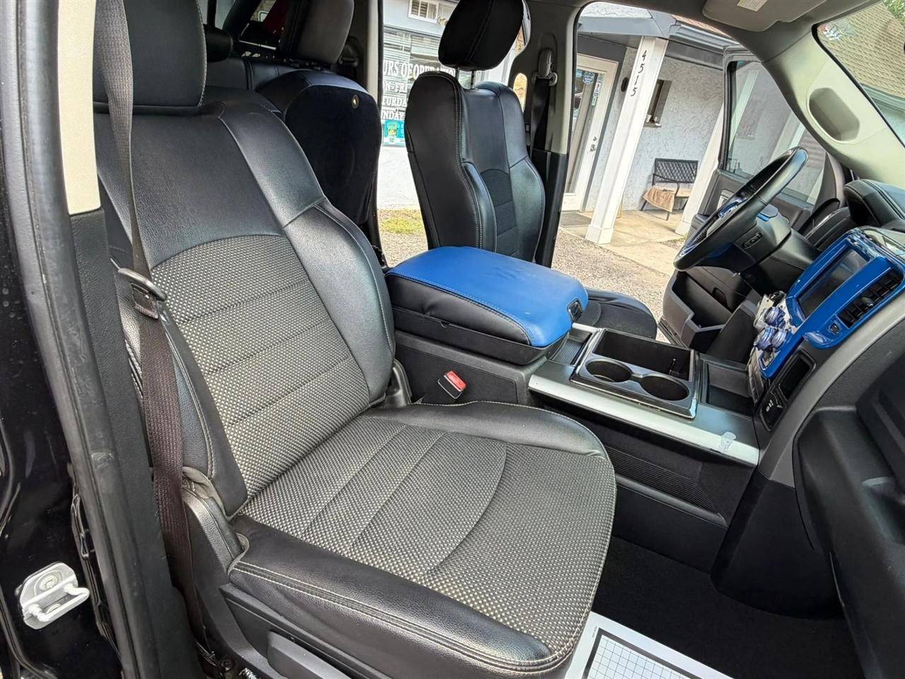 RAM 1500 Sport Quad Cab 4WD 2015