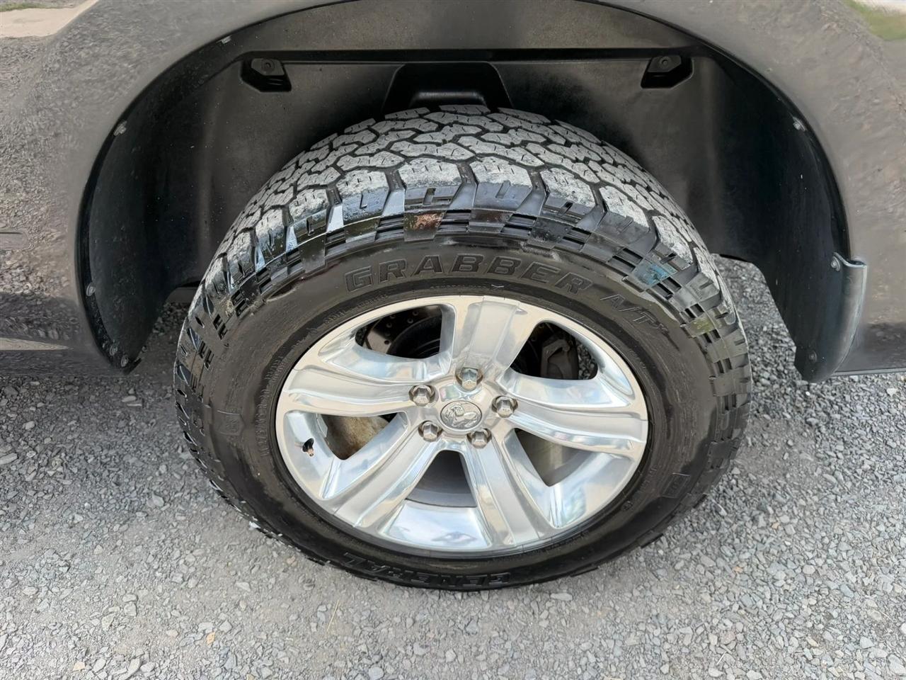 RAM 1500 Sport Quad Cab 4WD 2015