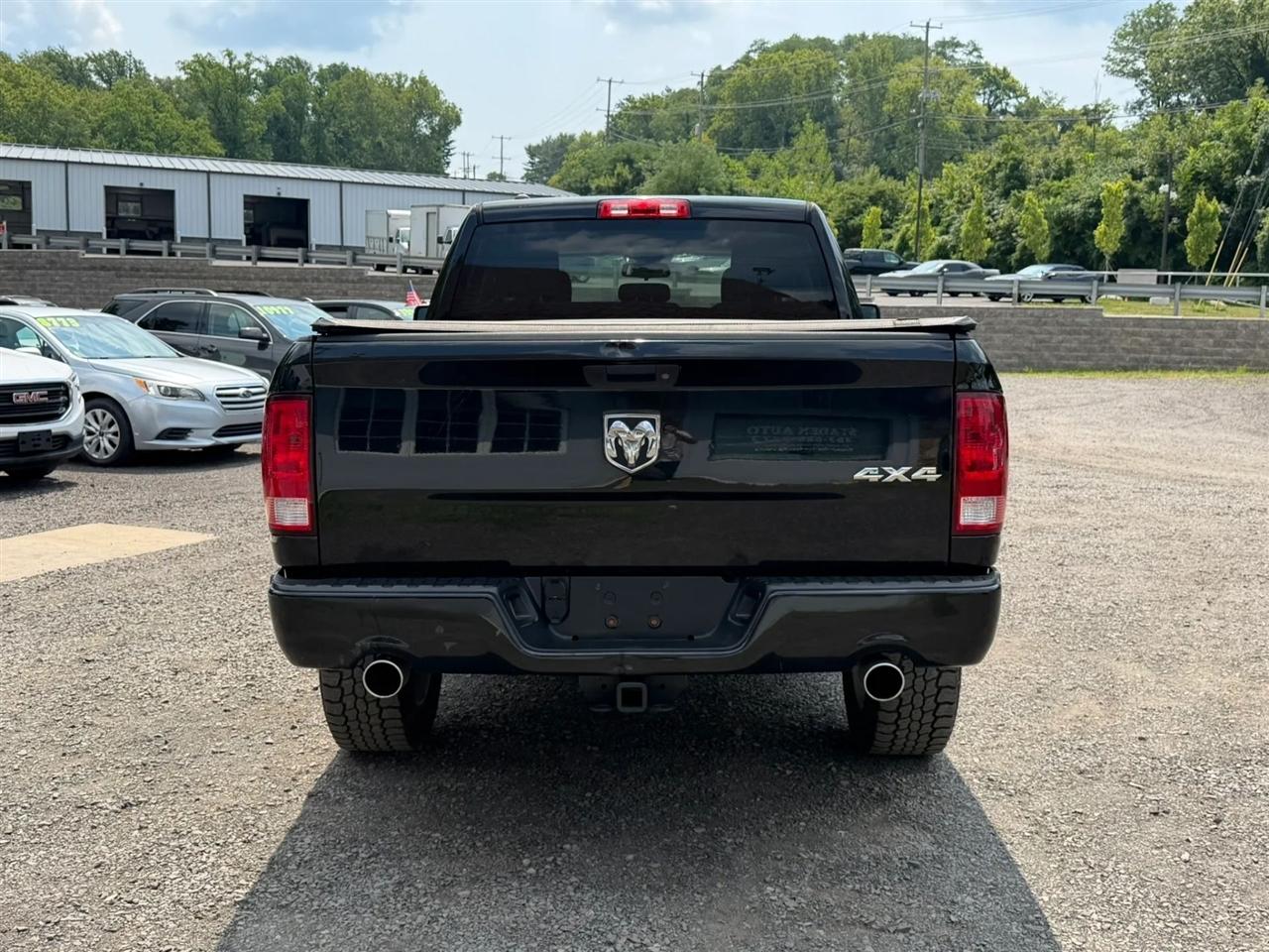 RAM 1500 Tradesman Quad Cab 4WD 2014