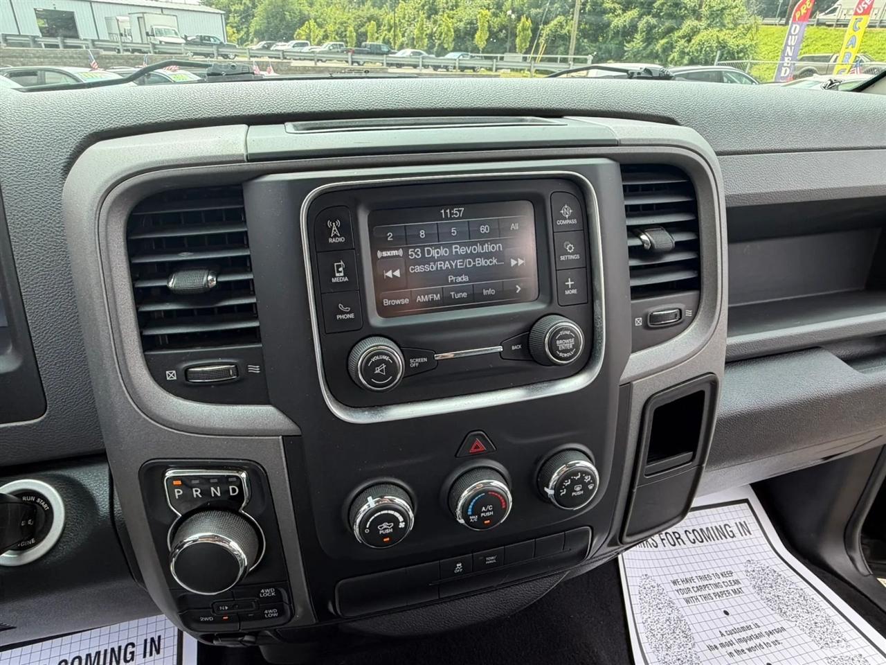 RAM 1500 Tradesman Quad Cab 4WD 2014