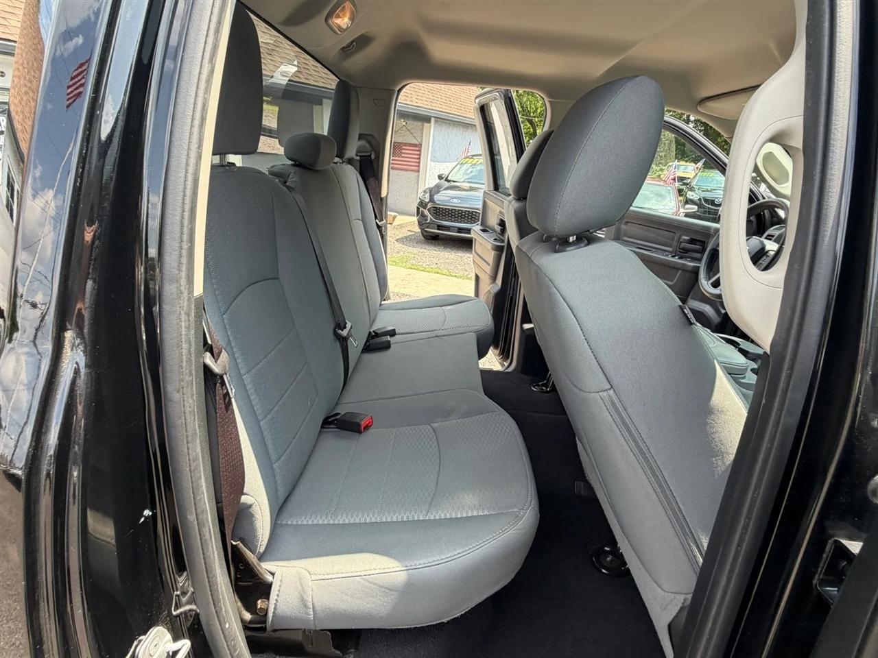 RAM 1500 Tradesman Quad Cab 4WD 2014