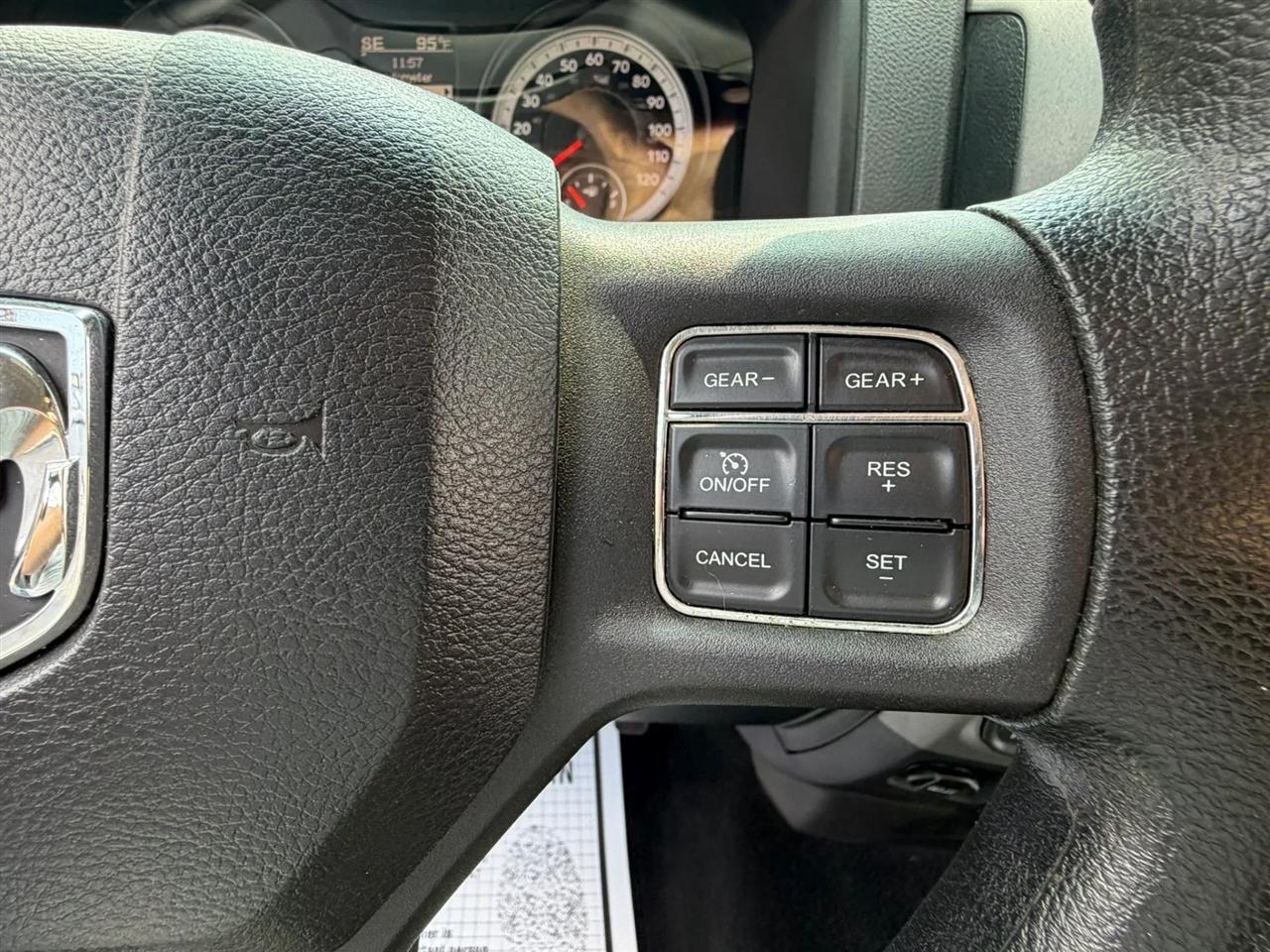 RAM 1500 Tradesman Quad Cab 4WD 2014