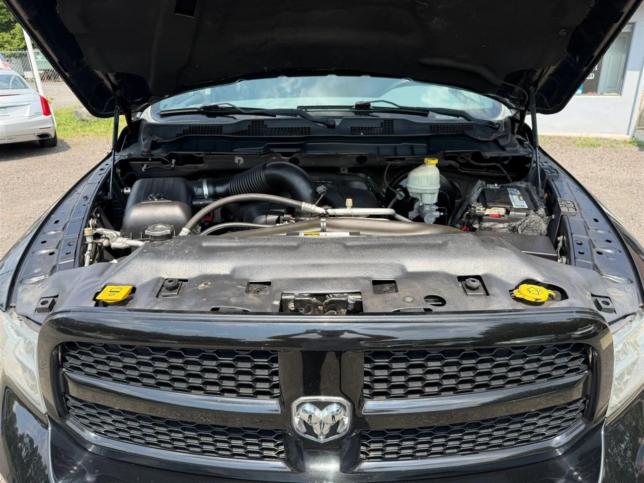 RAM 1500 Tradesman Quad Cab 4WD 2014