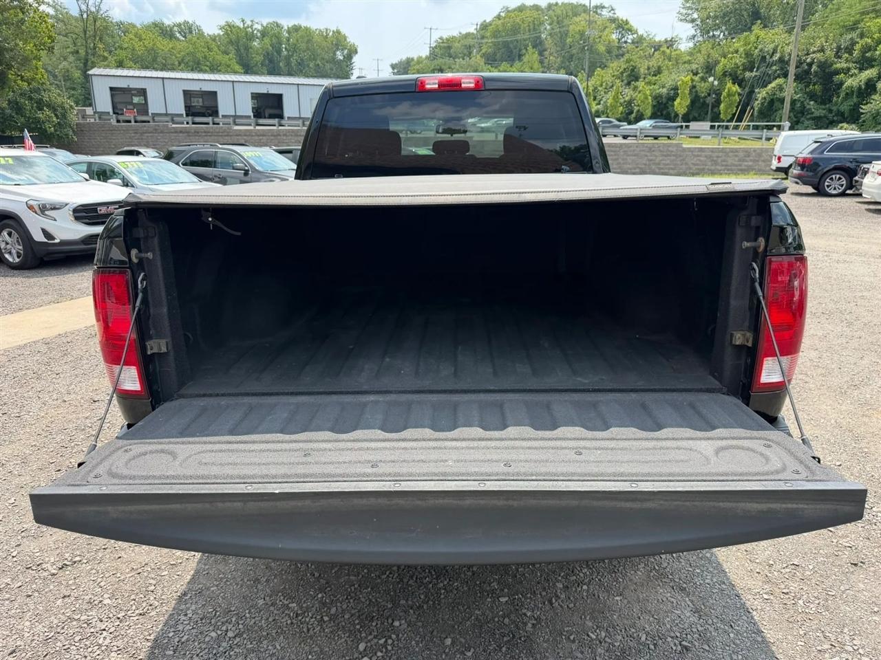 RAM 1500 Tradesman Quad Cab 4WD 2014