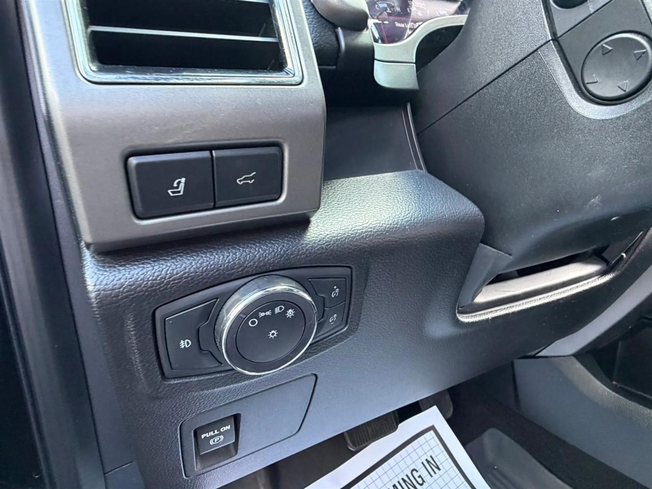 Ford Expedition XLT 4WD 2020
