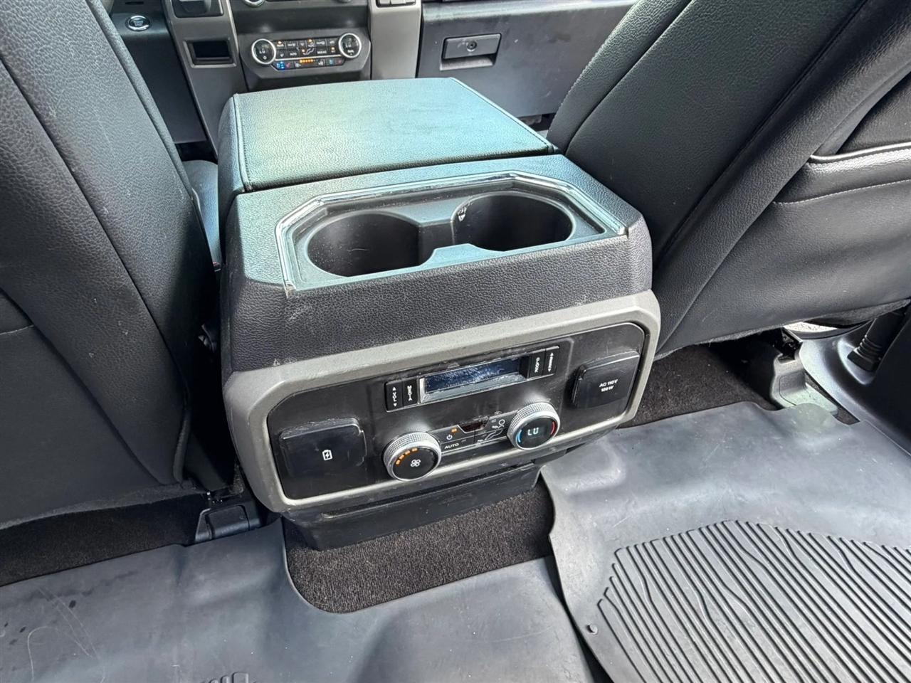 Ford Expedition XLT 4WD 2020