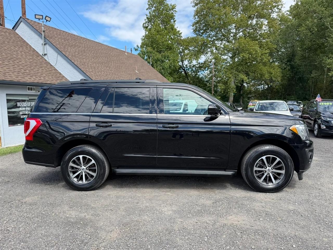 Ford Expedition XLT 4WD 2019