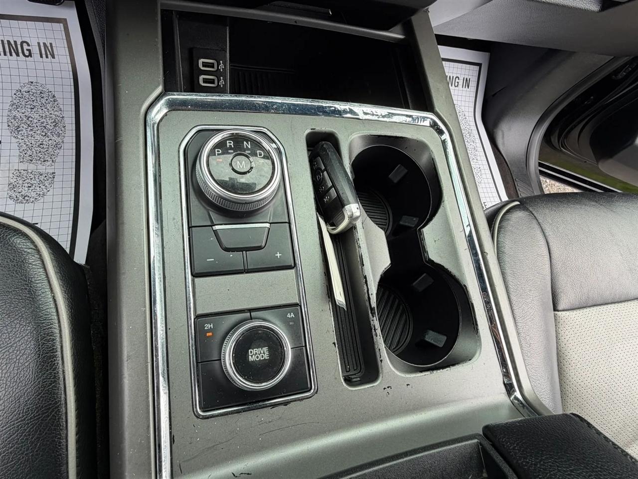 Ford Expedition XLT 4WD 2019