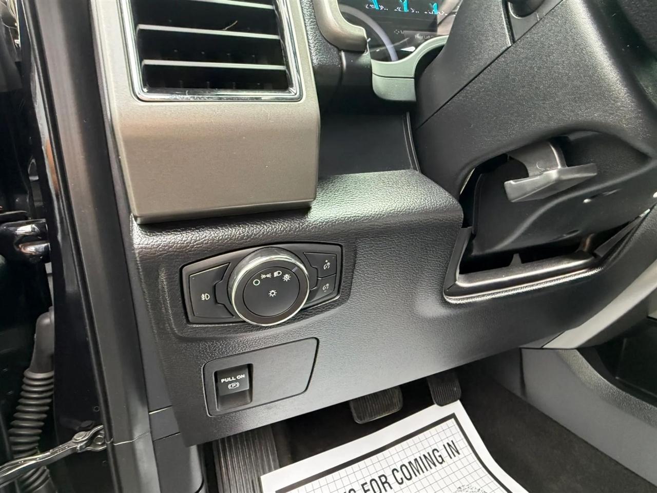 Ford Expedition XLT 4WD 2019