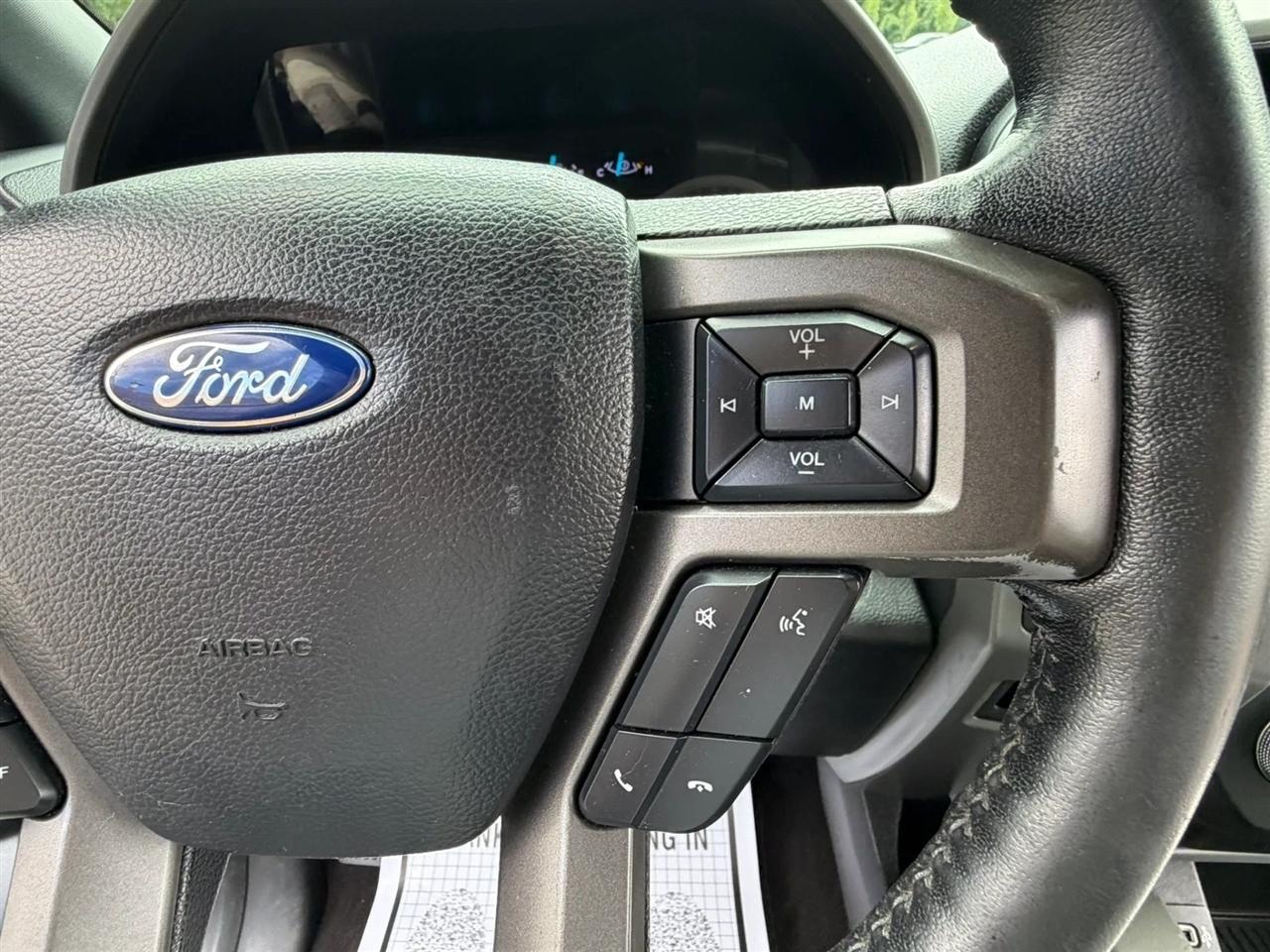Ford Expedition XLT 4WD 2019