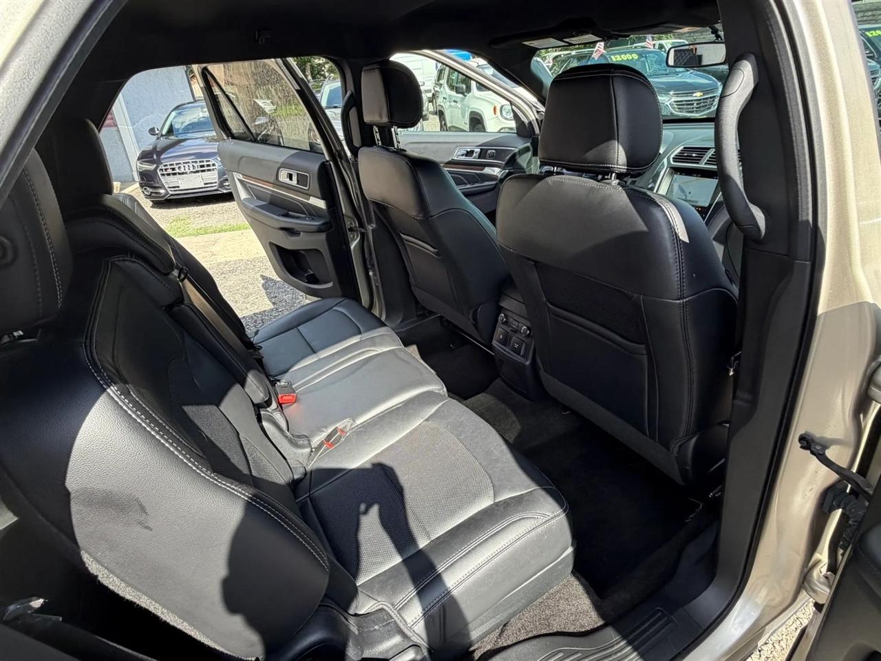 Ford Explorer Limited 4WD 2017