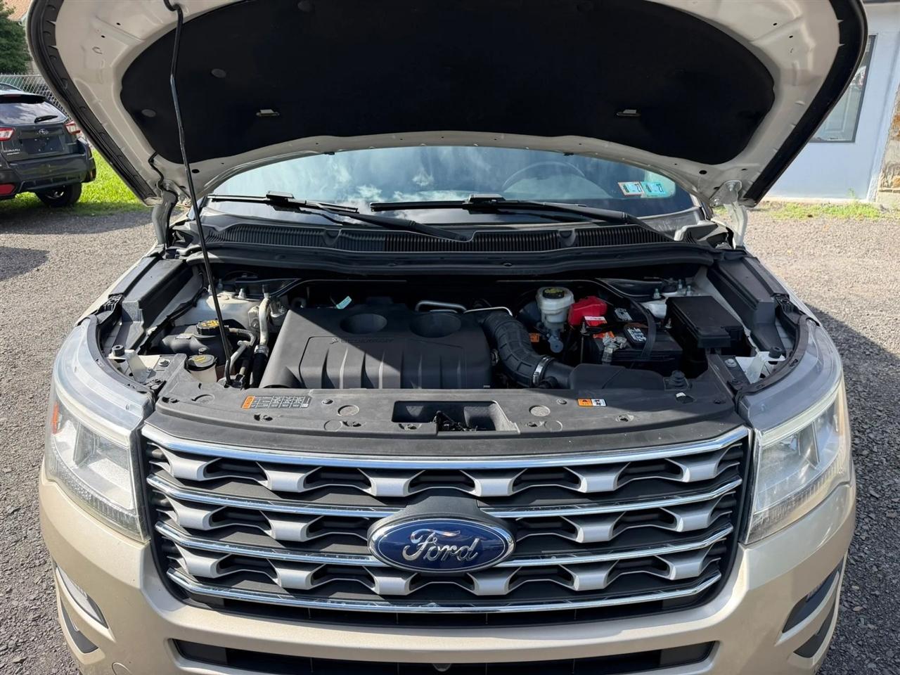 Ford Explorer Limited 4WD 2017