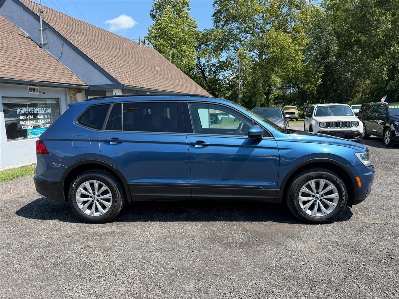 Volkswagen Tiguan S 2018