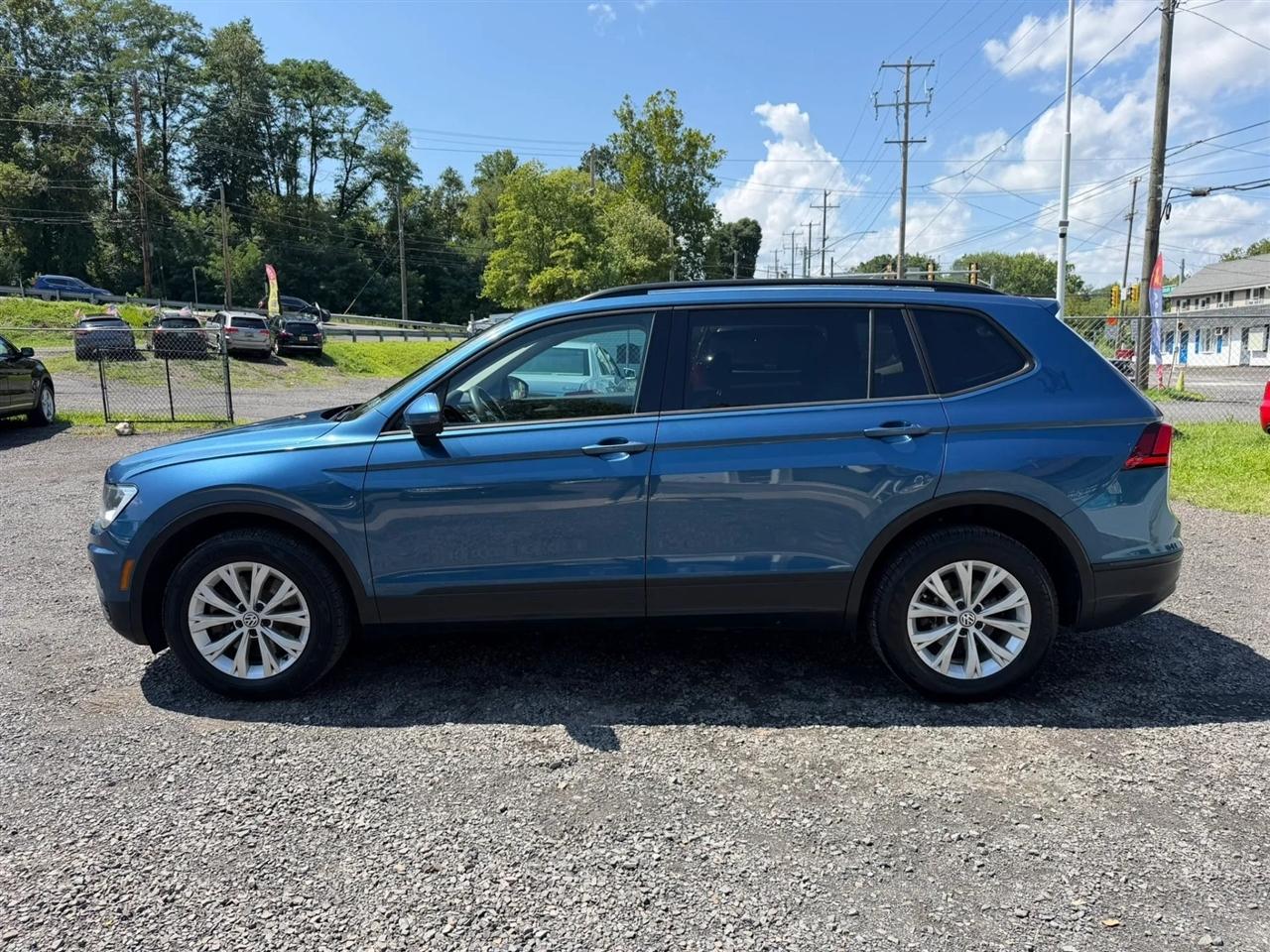 Volkswagen Tiguan S 2018
