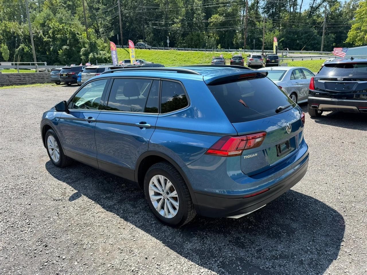 Volkswagen Tiguan S 2018