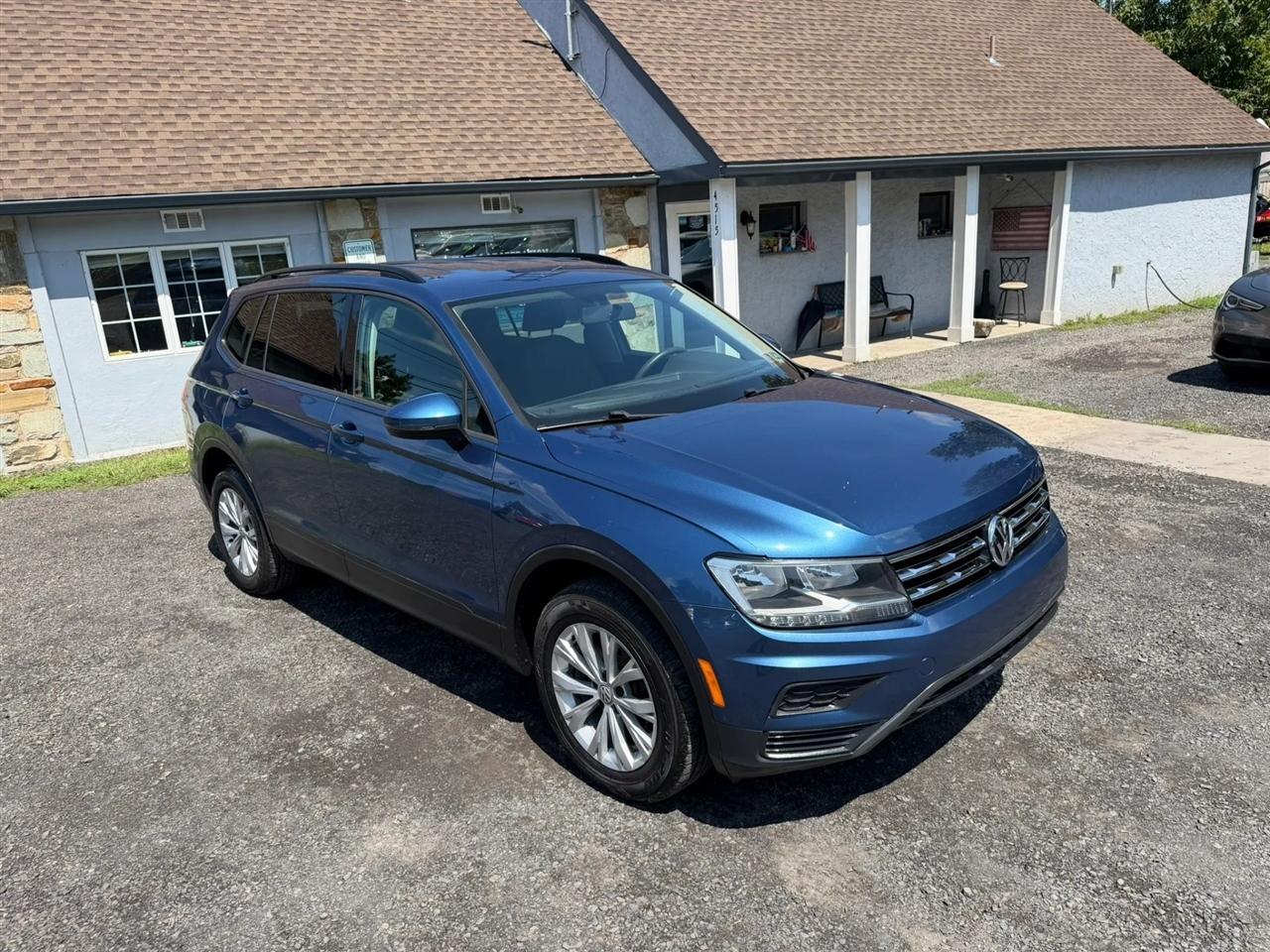 Volkswagen Tiguan S 2018