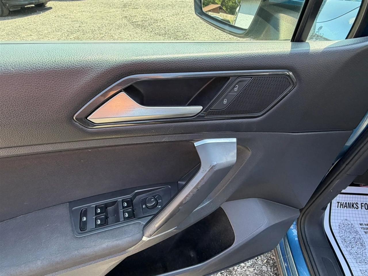 Volkswagen Tiguan S 2018