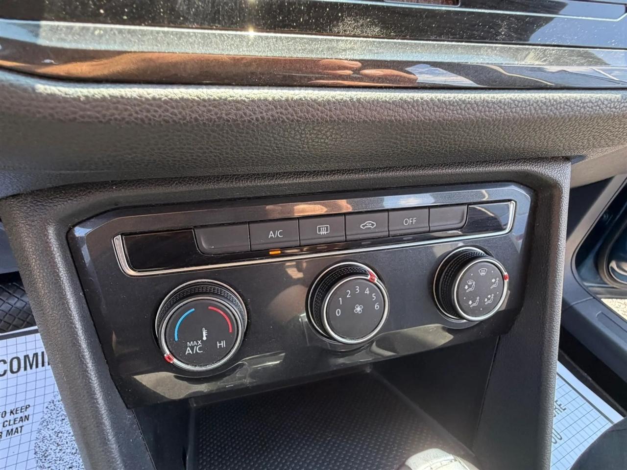 Volkswagen Tiguan S 2018