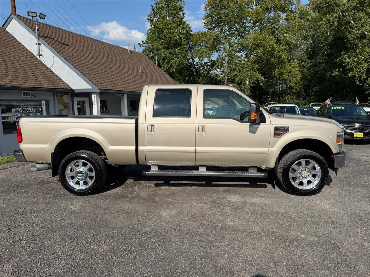 Ford F-350 SD Lariat Crew Cab 4WD 2010