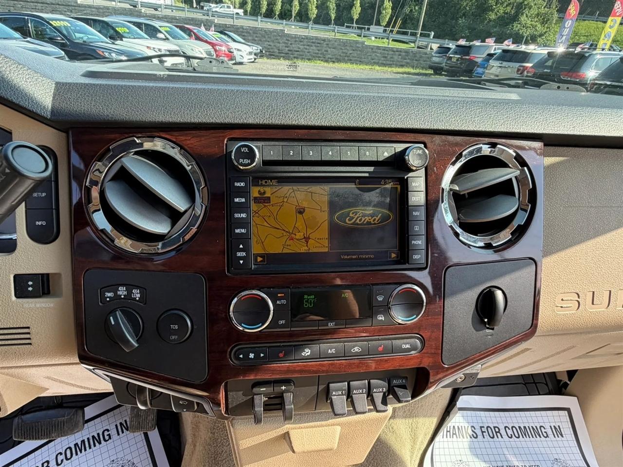 Ford F-350 SD Lariat Crew Cab 4WD 2010