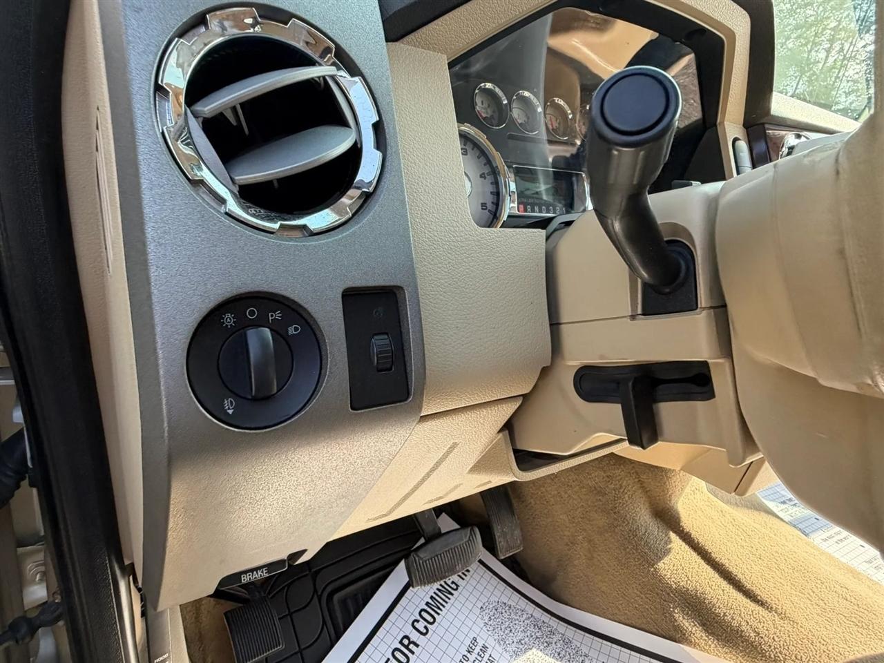 Ford F-350 SD Lariat Crew Cab 4WD 2010