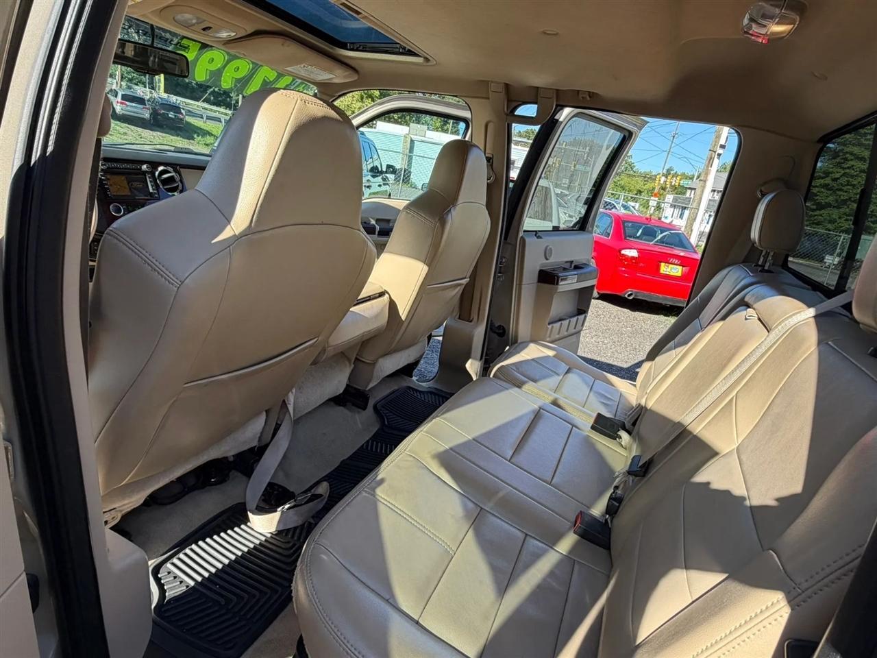 Ford F-350 SD Lariat Crew Cab 4WD 2010