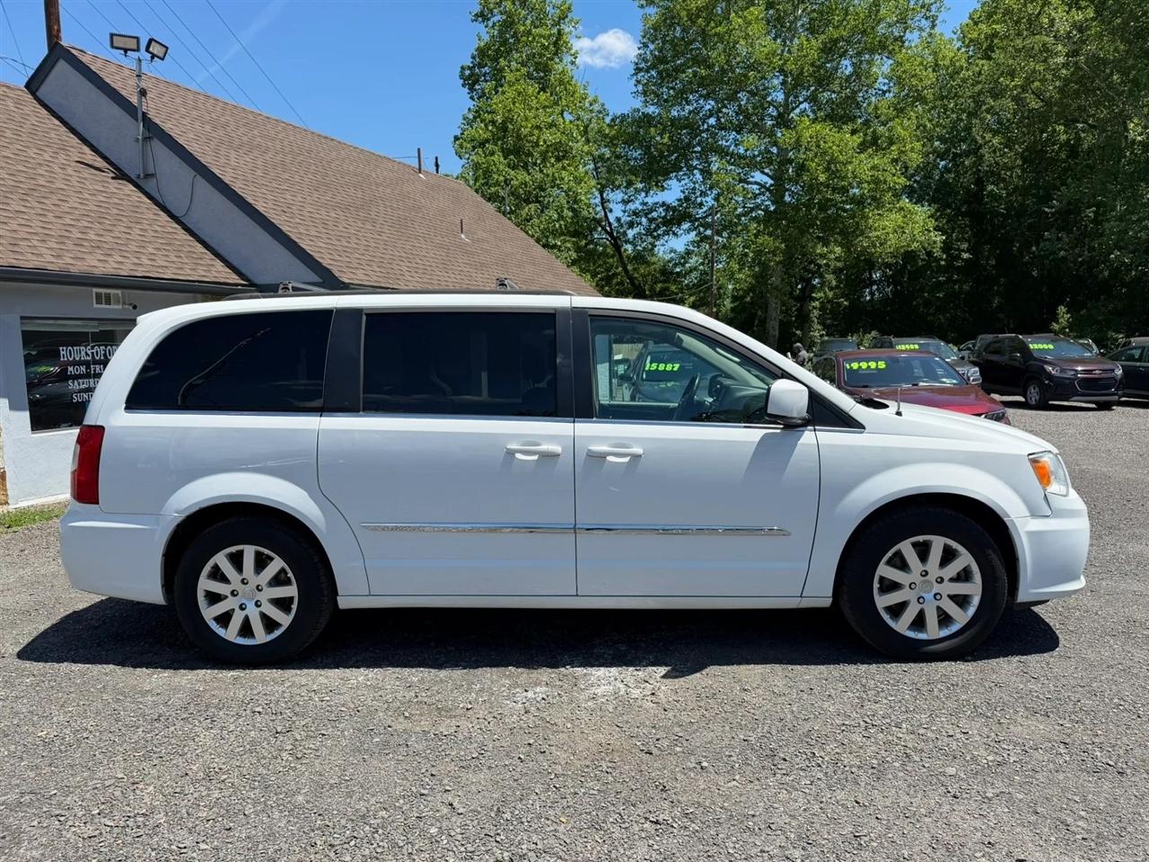 Chrysler Town & Country Touring 2016