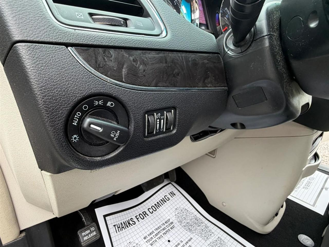 Chrysler Town & Country Touring 2016